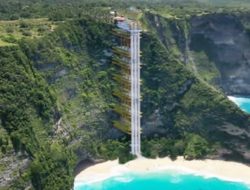 DPRD Panggil Bupati Pertanyakan Izin Proyek Lift di Pantai Kelingking Bali