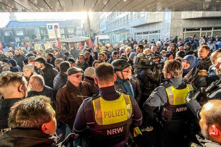 Sahroni Bersaksi soal Penjarahan